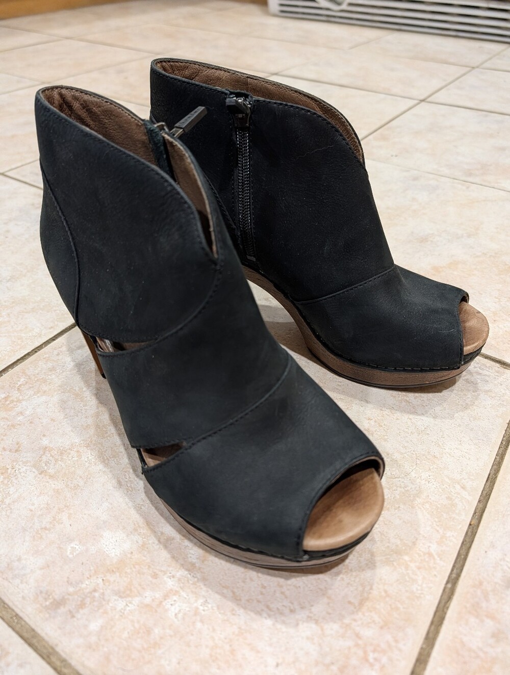 DANSKO Delphina Black Leather Open-Toe Ankle Booties 38